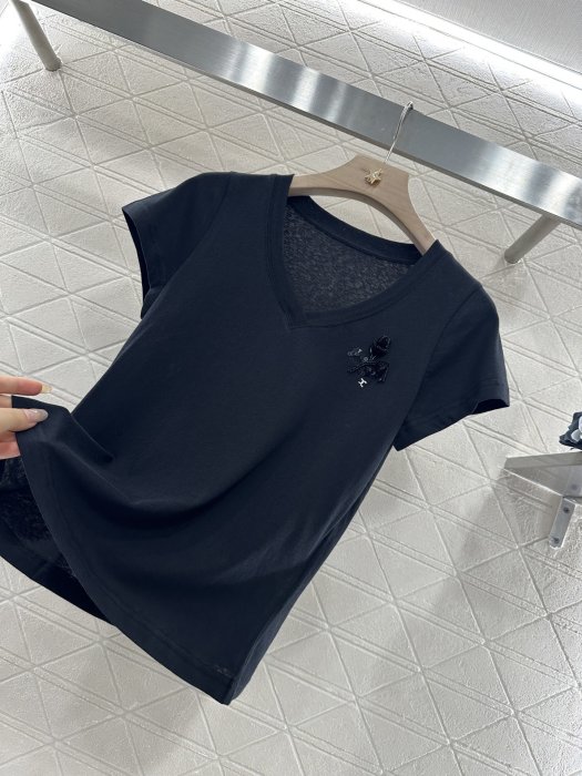 T-shirt women's фото 6