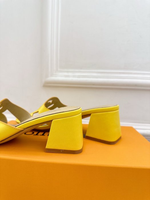 Босоножки фото 8