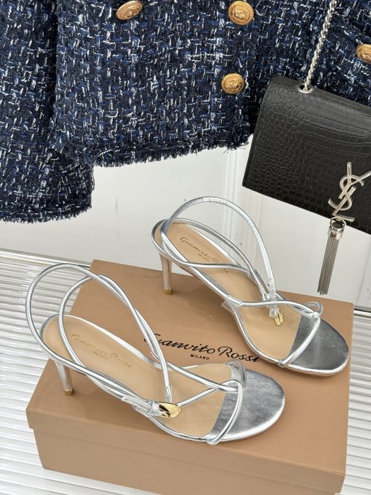 Sandals on stud фото 3