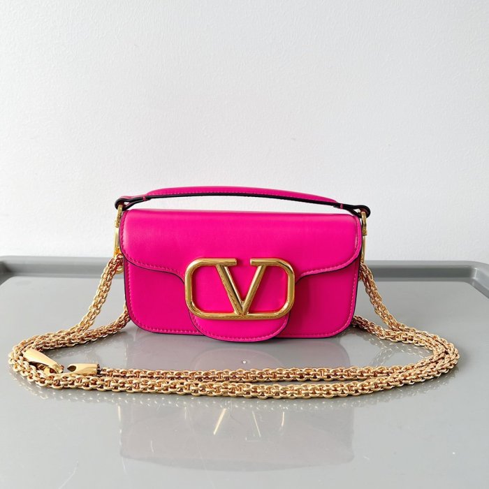 A bag women's Valentino Garavani Mini Loco 20 cm фото 2