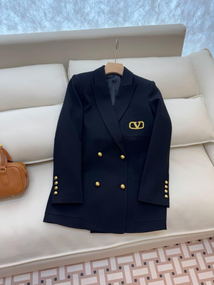 Костюм женский фото 4