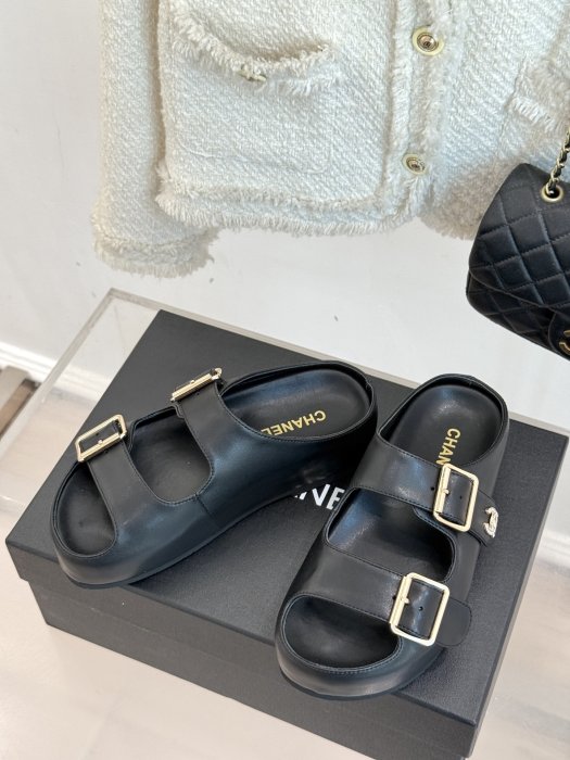 Шлепанцы женские фото 2