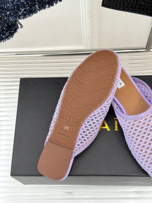 Шлепанцы женские фото 9