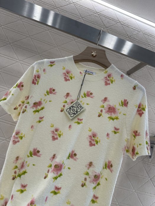 T-shirt women's фото 8