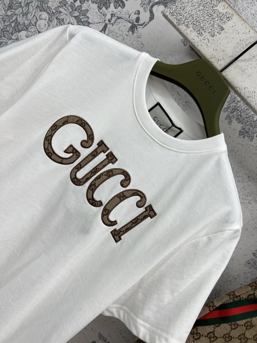 Костюм жіночий фото 2