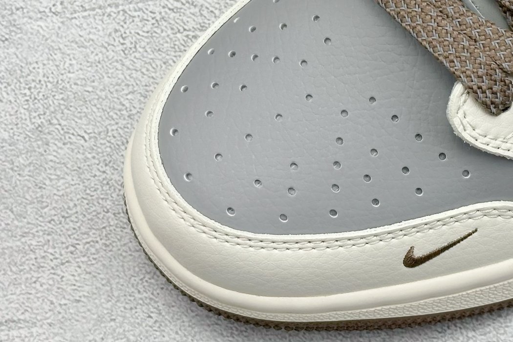 Кроссовки Fragment x Travis Scott фото 7