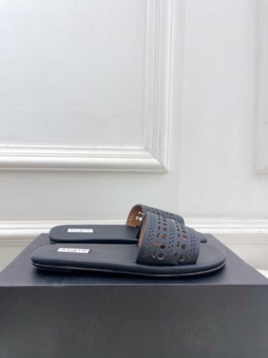 Шлепанцы женские фото 5