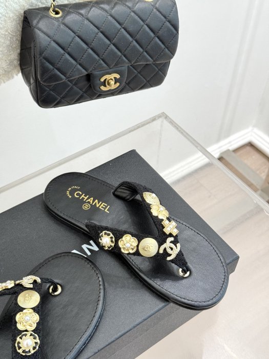 Шлепанцы фото 5