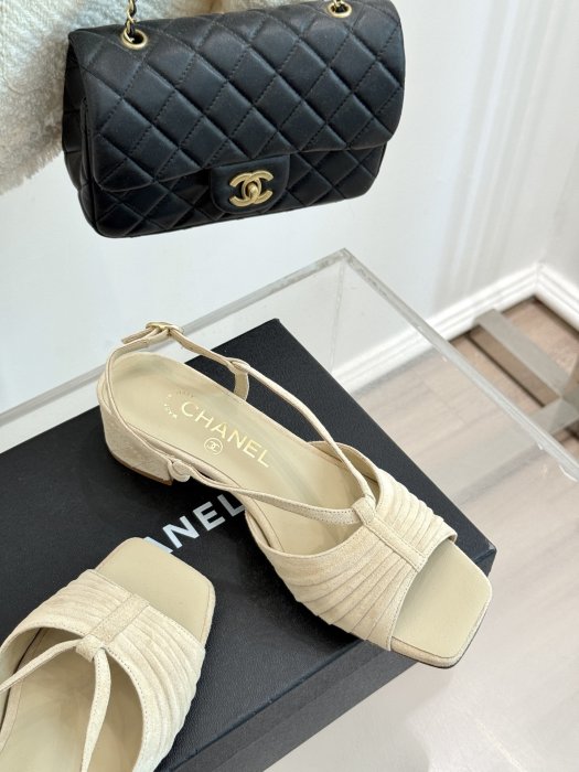 Босоножки фото 5