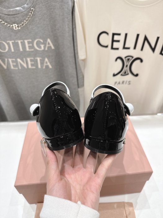 Босоножки фото 8