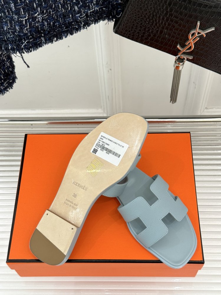 Шлепанцы женские фото 9