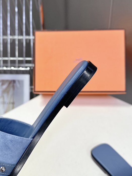 Шлепанцы фото 8