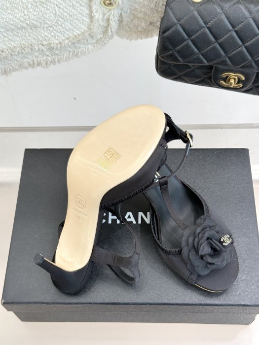 Босоножки фото 9