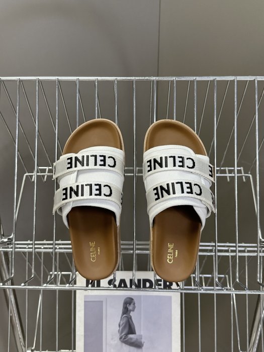 Шльопанці жіночі фото 6