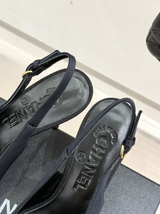 Босоножки фото 8