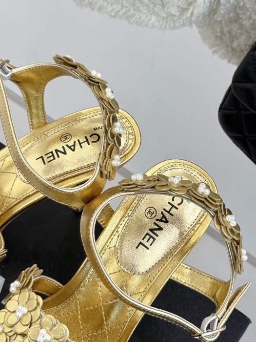 Босоножки фото 8