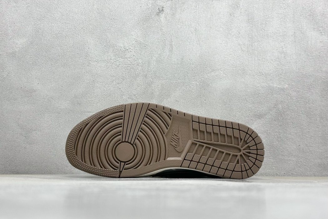 Кроссовки Fragment x Travis Scott фото 4