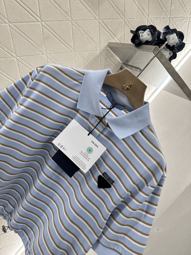 T-shirt women's фото 5