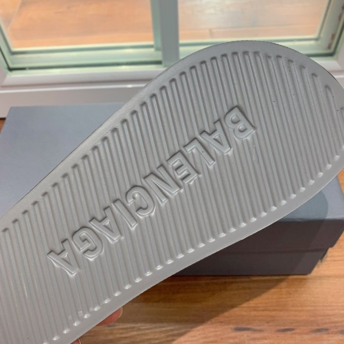 Шлепанцы фото 8