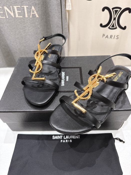 Босоножки фото 7