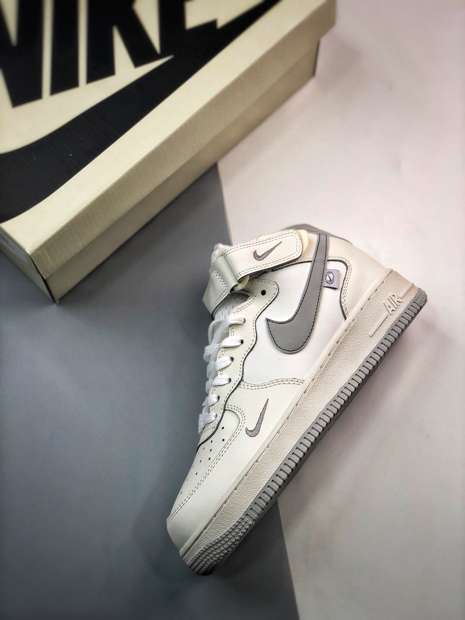 Sneakers Air Force 1 Mid FB1869-011 фото 3