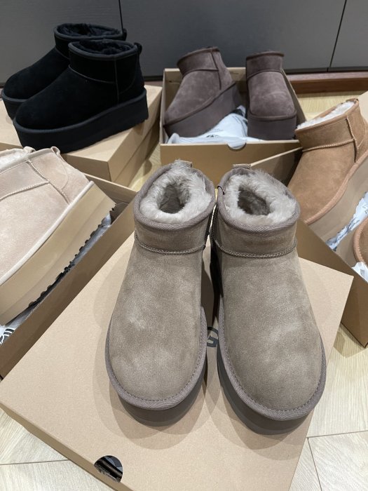 Ugg boots women's