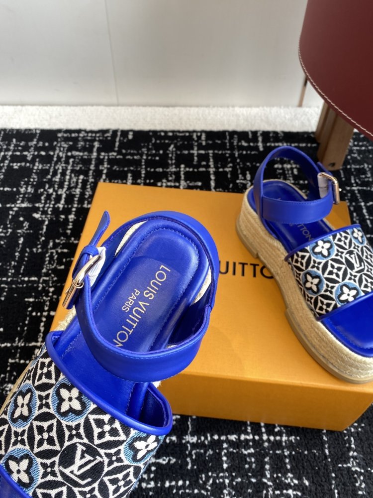 Сандалии женские фото 8