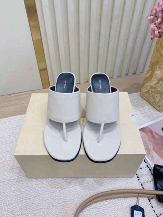 Босоножки фото 6