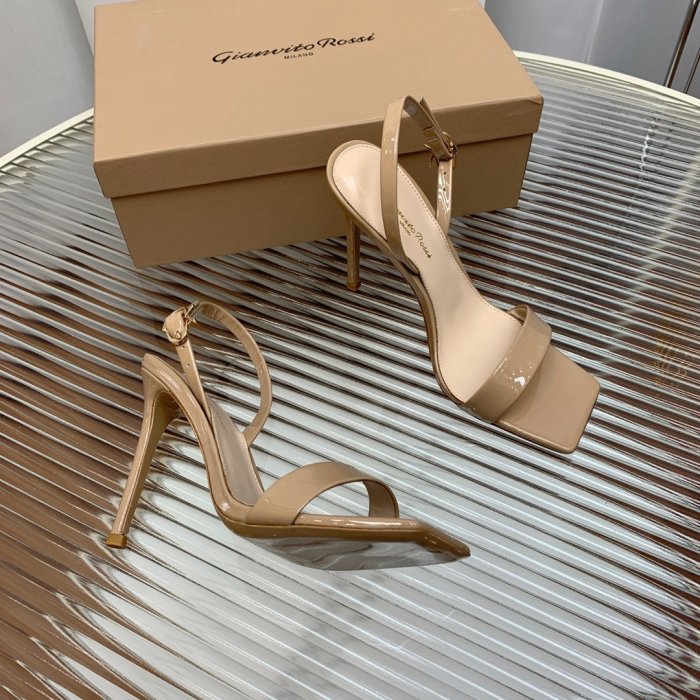 Босоножки фото 4