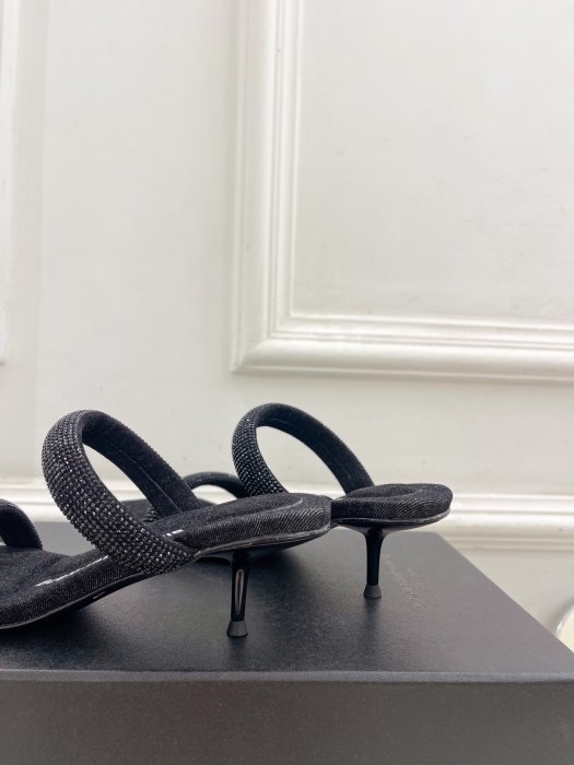 Босоножки фото 7