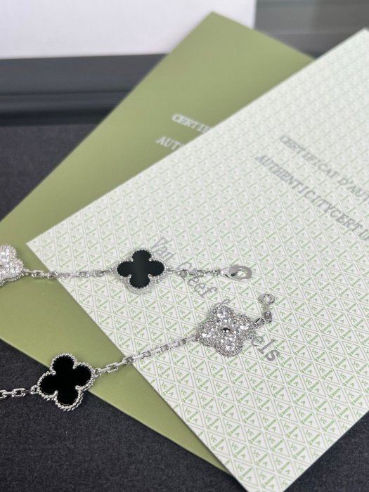 Necklace фото 2