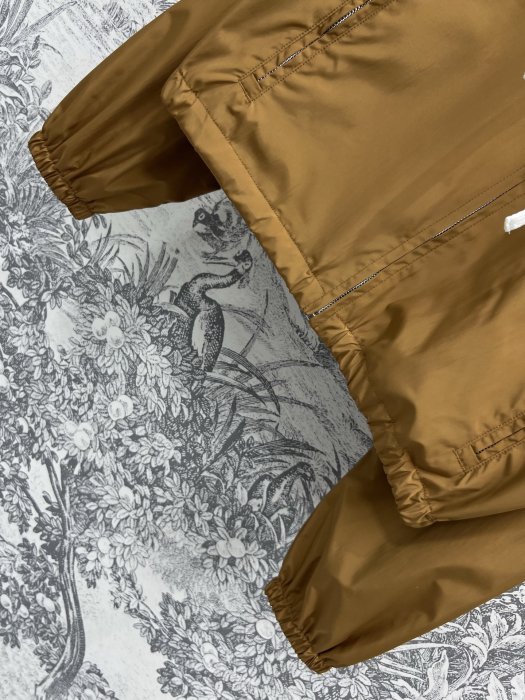 Куртка жіноча фото 4