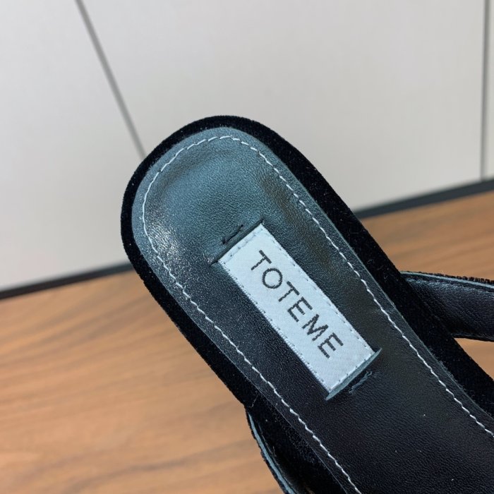 Шльопанці жіночі фото 8