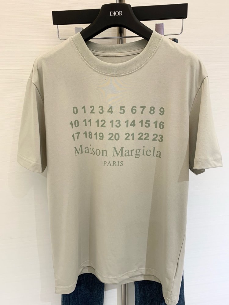 Футболка жіноча фото 2