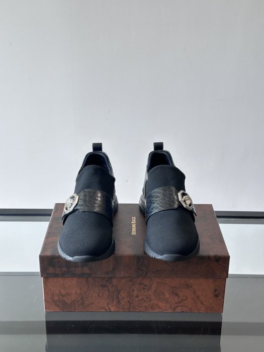 Кросівки фото 2