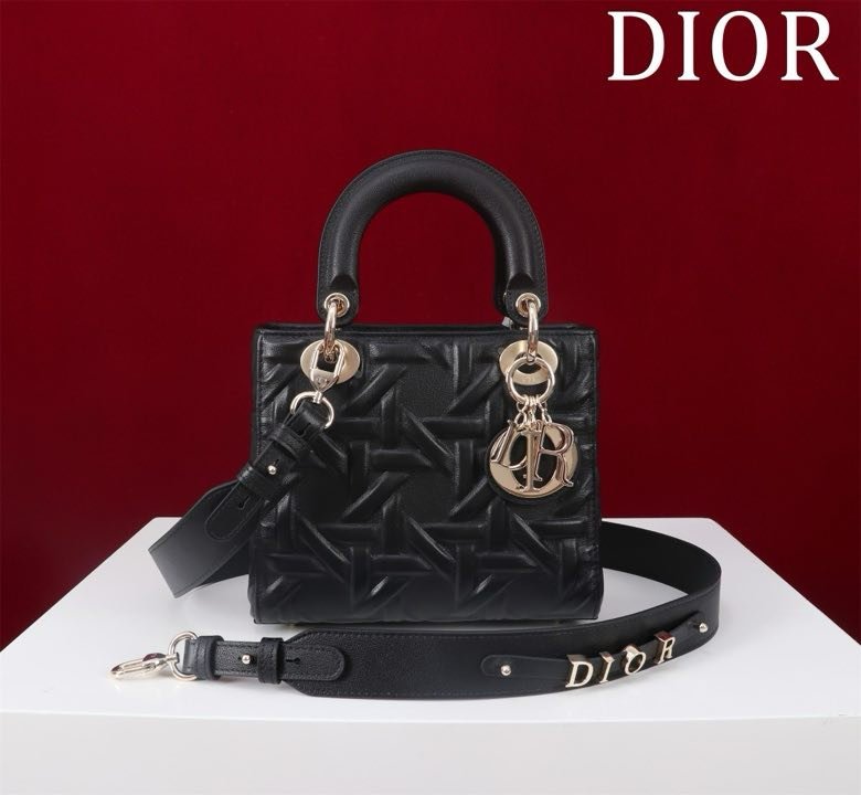 Сумка кожаная Lady Dior 20 см