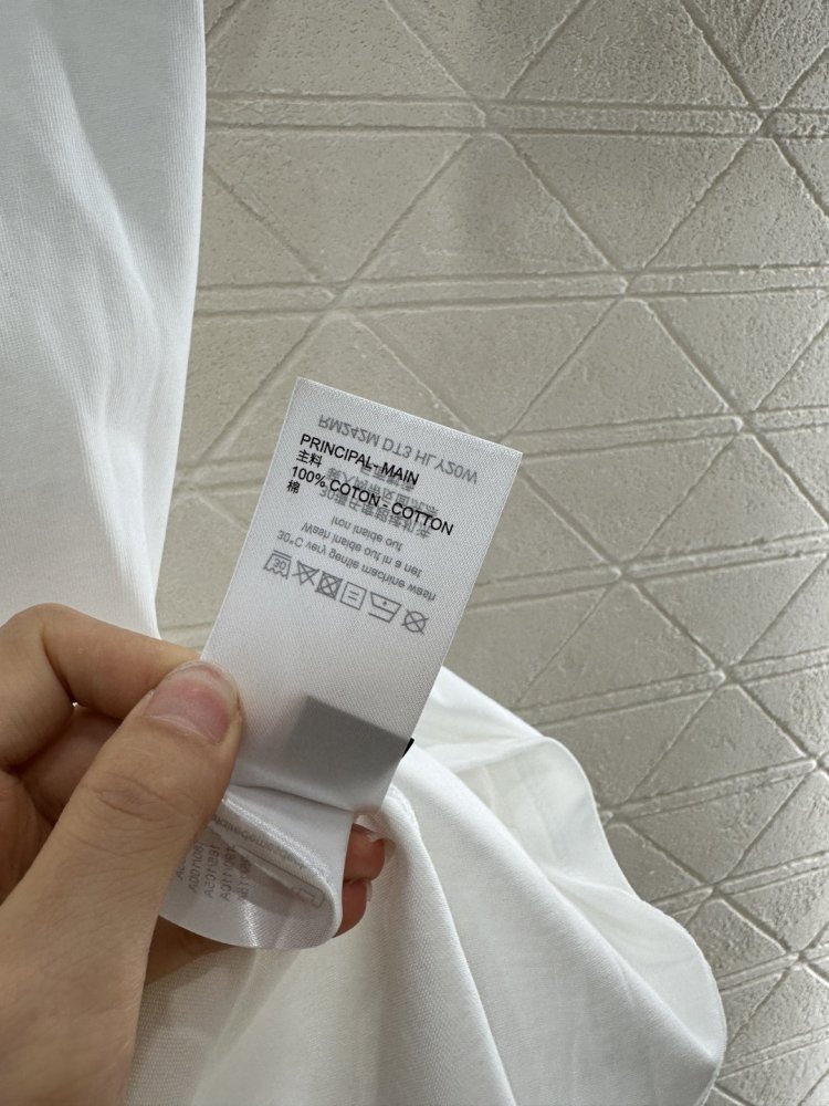 Футболка жіноча фото 9