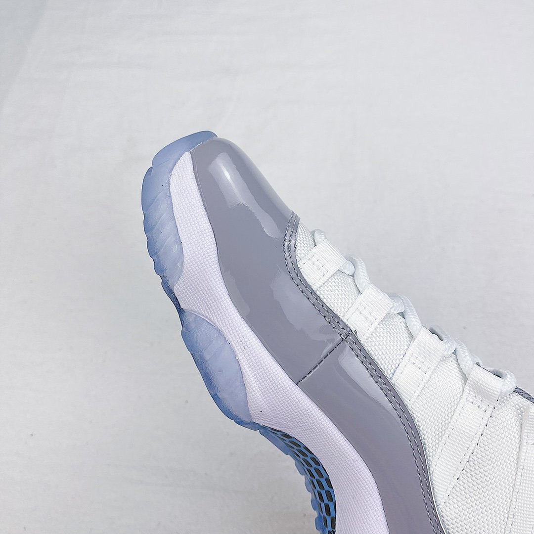 Кроссовки Air Jordan AJ11 Low Cement Grey AV2187-140 фото 6