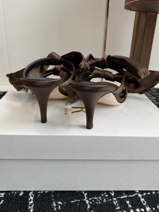 Босоножки фото 8