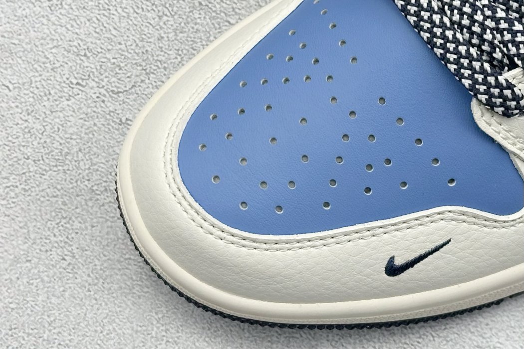 Кроссовки Air Jordan 1 Retro Low x Supreme фото 7