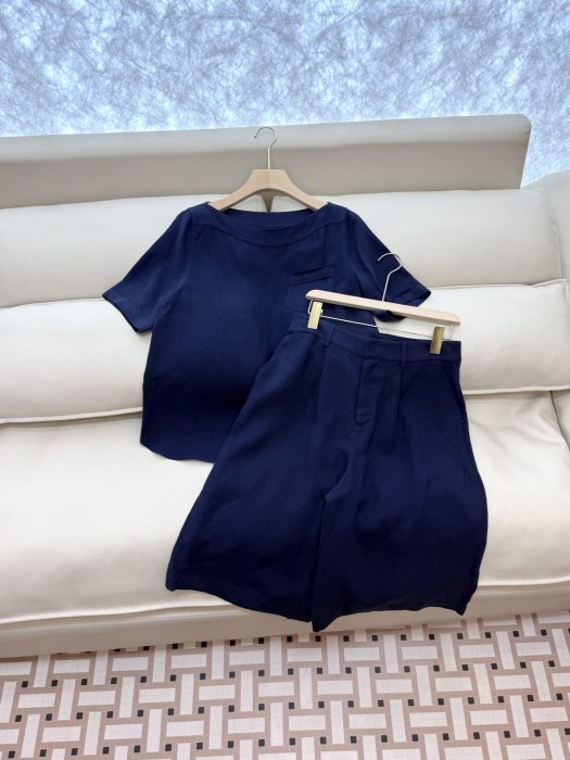 Костюм жіночий фото 3