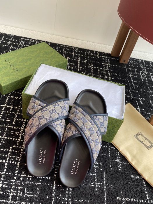 Шлепанцы фото 4