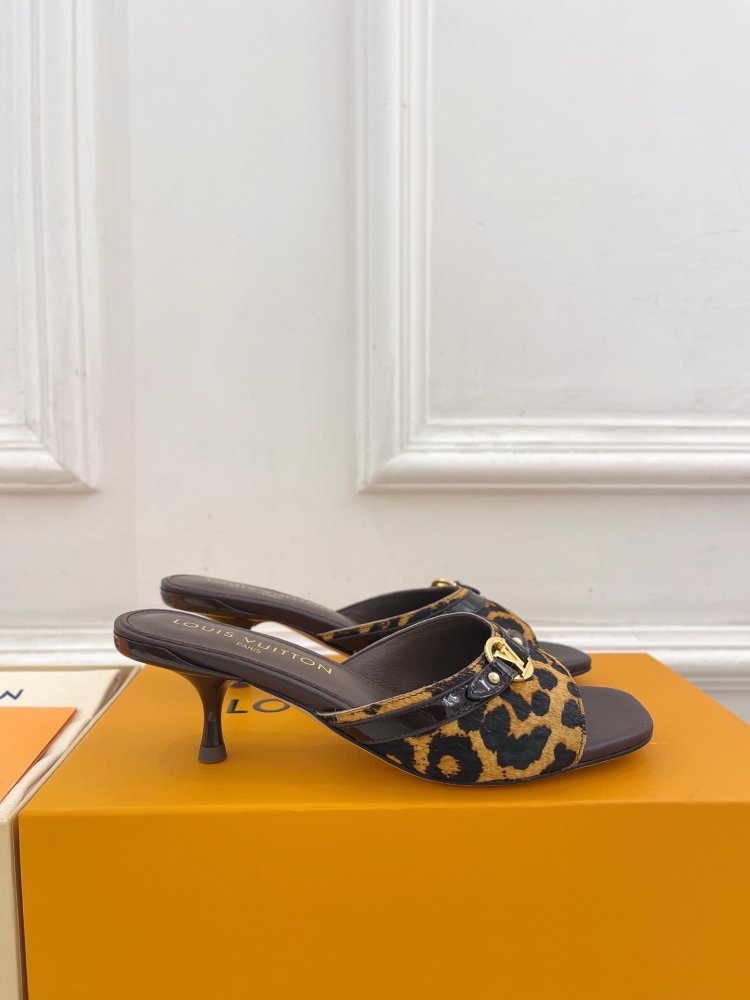 Босоножки фото 2