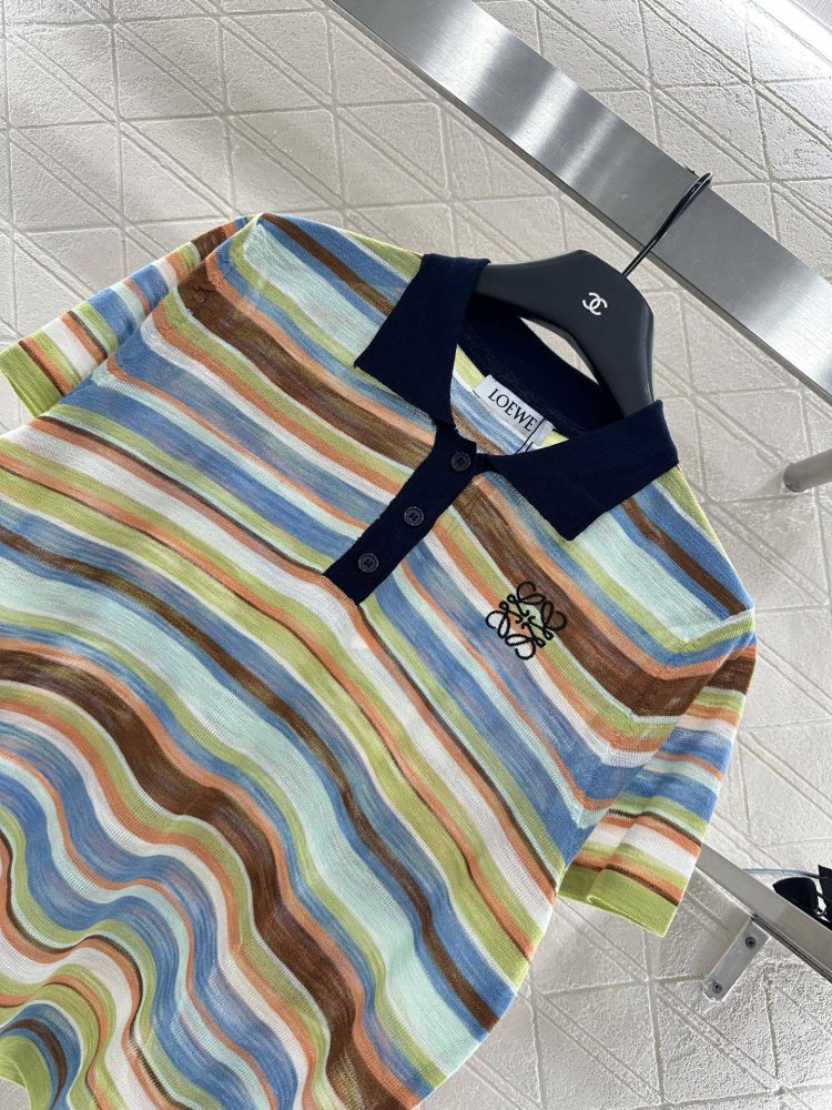 T-shirt women's фото 3