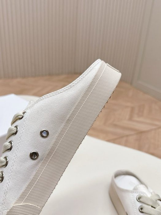 Кеды мюли с раздвоенным носком фото 8