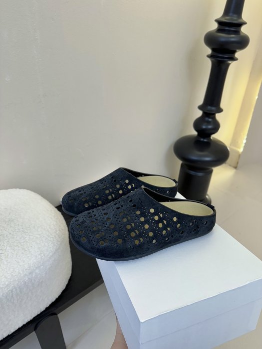 Шлепанцы фото 5