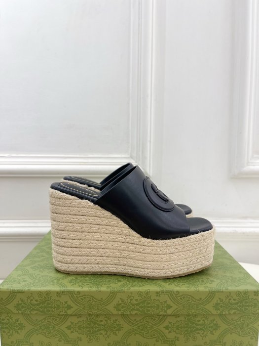 Босоножки фото 2