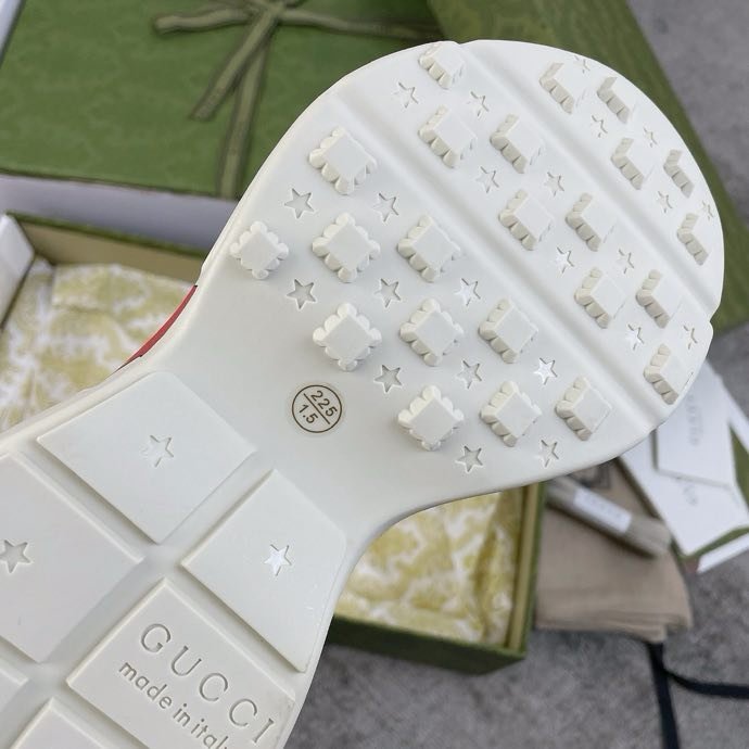 Кросівки фото 5