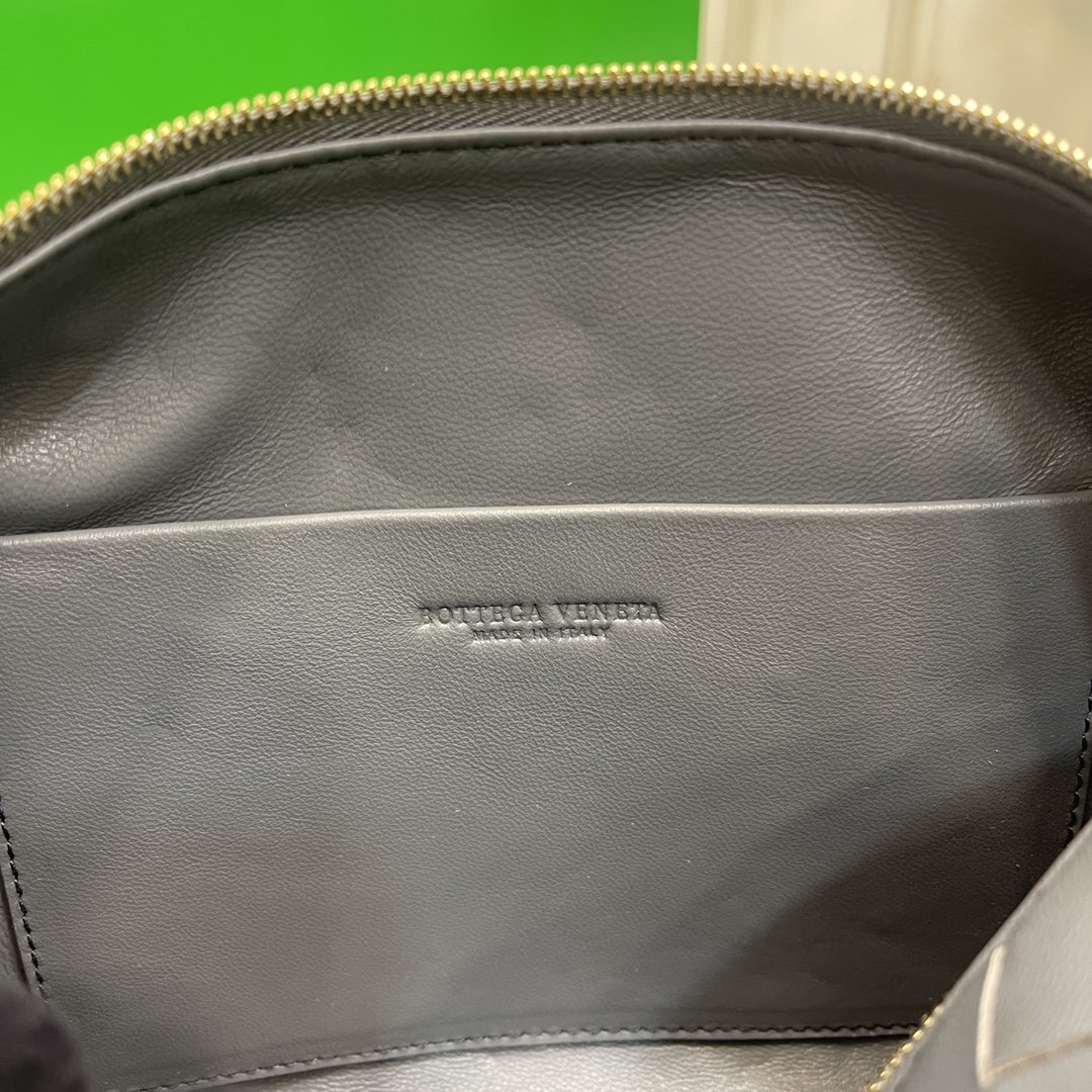 A bag Intrecciaro leather 22 cm фото 9