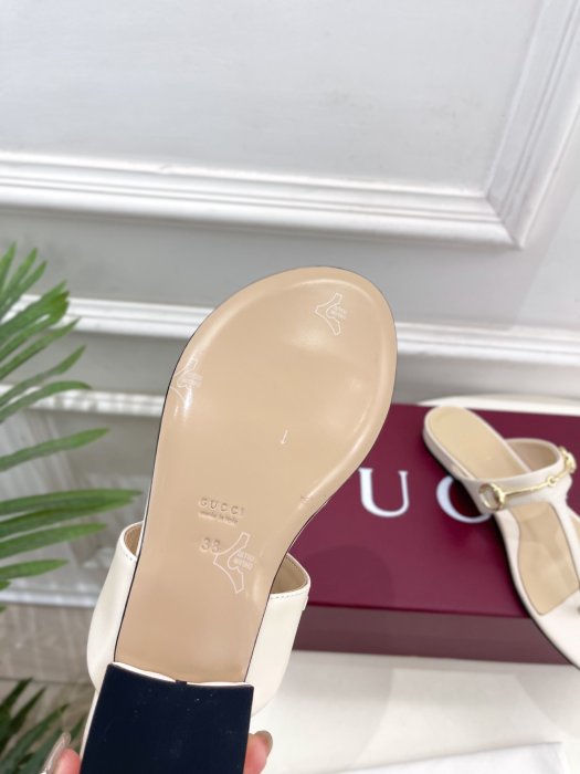 Босоножки фото 9